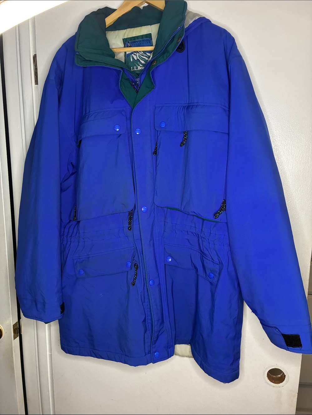 LLBean North Col Outerwear Gore Tex Ski Jacket with Hood , Men’s XL ( Tall)